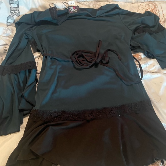 Gothic top unique elegant sophisticated stand out design - Picture 4 of 12